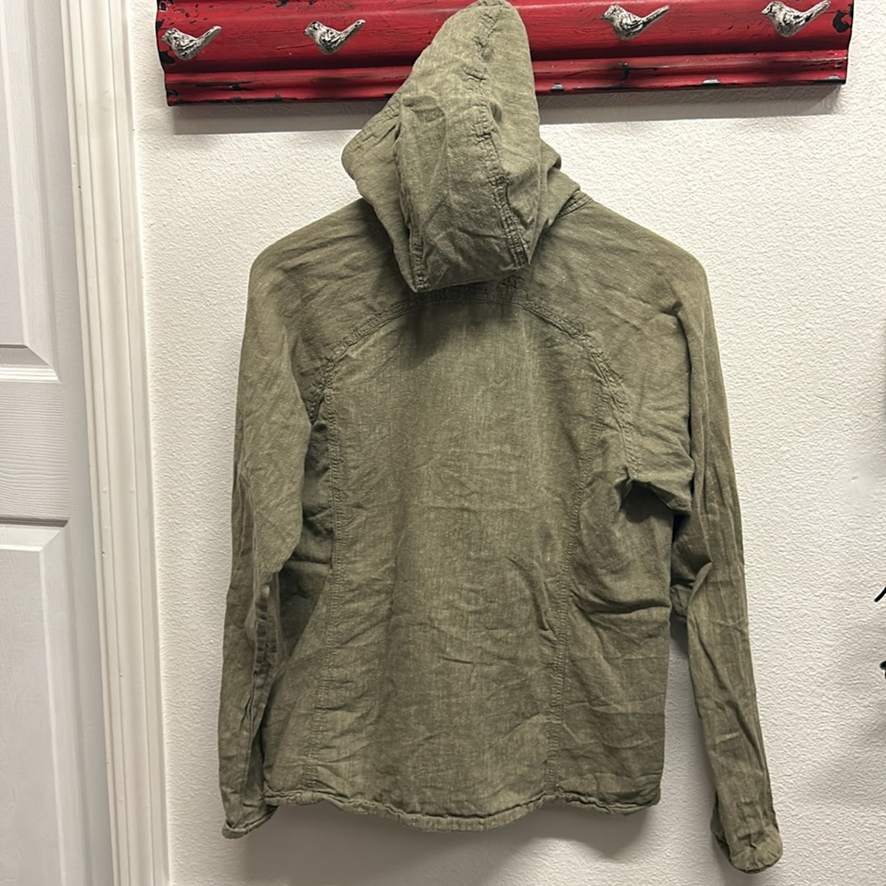 Patagonia Women's Olive Green Full-Zip Hoodie Sweater - Picture 6 of 10